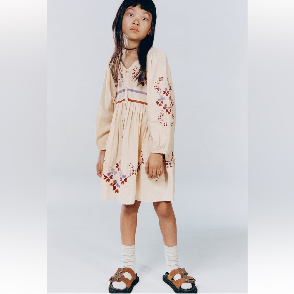 ✨SALE✨ ZARA EMBROIDERED TIE-DYE DRESS
✨SALE✨